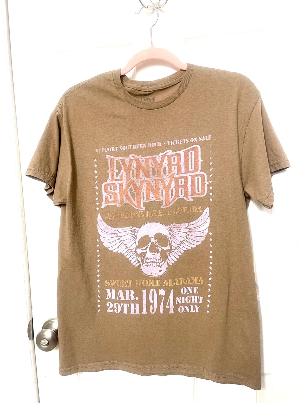 LYNYRD SKYNYRD Official License Tan T-SHIRT SWEET HOME ALABAMA 100% Cotton Sz M